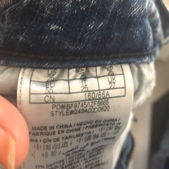 Guess women’s skinny jeans - Picture 6 of 6